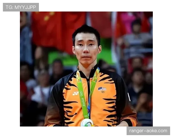 李宗伟赛场上杠杠的，下场买包逛街比明星还张扬！
